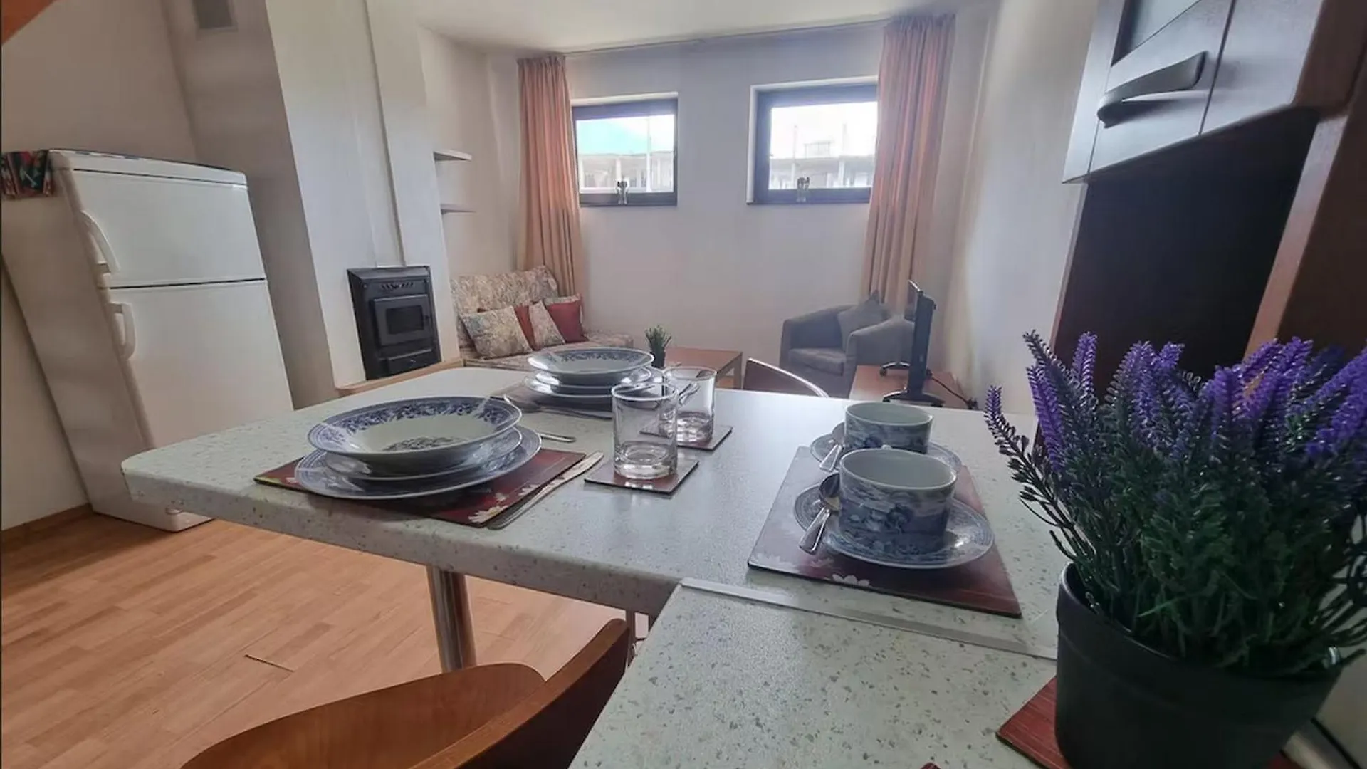 1Br Homey Two Floor Apartment - 200Mbps Wi-Fi location